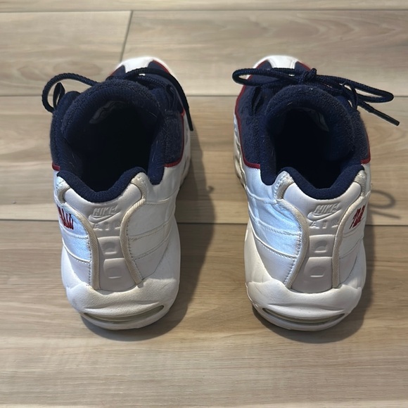 Women’s Nike Air Max 98 Navy Red White Sneakers - Size 9.5 - Picture 3 of 4